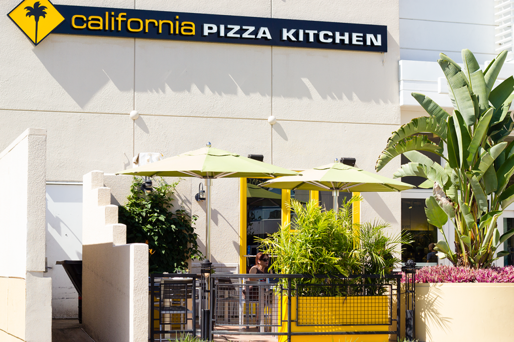 california pizza paradise, feat. lucille bluth